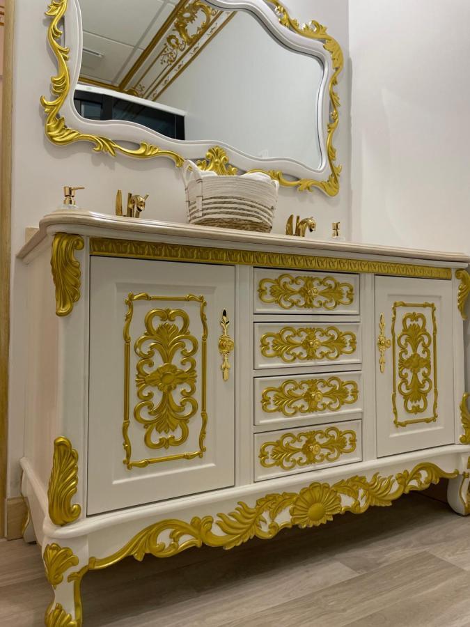 Suite Imperiale Eglise Du Couvent Ναρμπόν Εξωτερικό φωτογραφία
